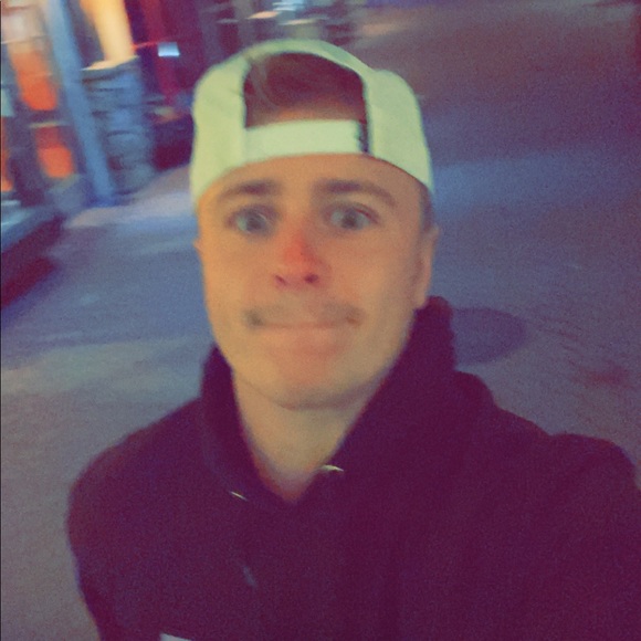 Meet your Posher, Colin - Picture 1 of 1